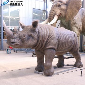 Rhinoceros Ukuran Kehidupan Animatronik