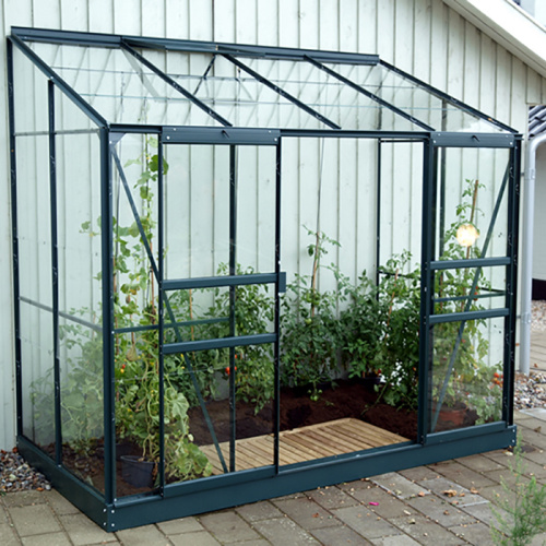 Petite serre de jardin en verre pour famille