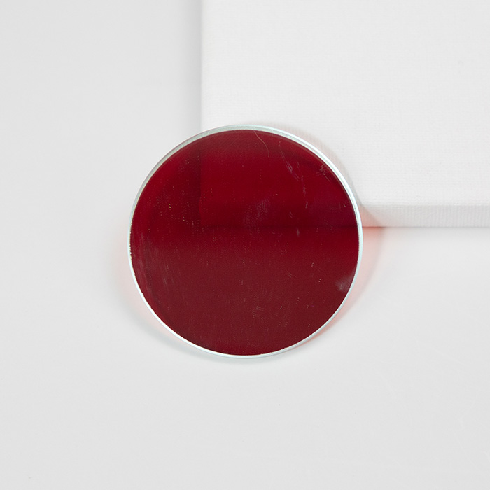 赤いコーティングされたガラス1 Red coated glass 1