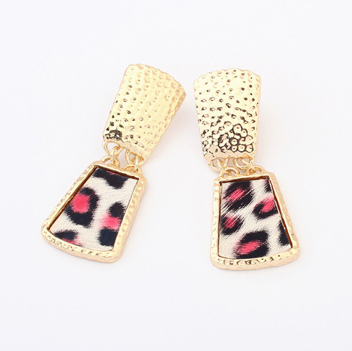 Leopard print pattern resin fashion drop earrings atmospheric trends in Europe and American gold metal alloy stud earrings