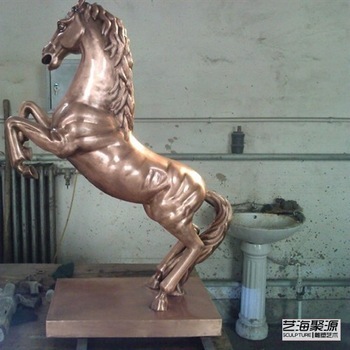 antique horse statue