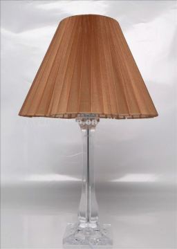 Crystal table lamp with silks cover