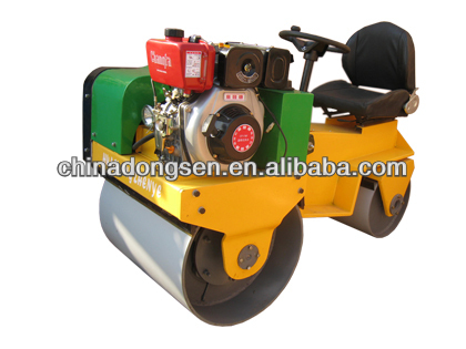 Gasoline powered road roller; road roller