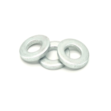 Flat washer for dispersing pressure