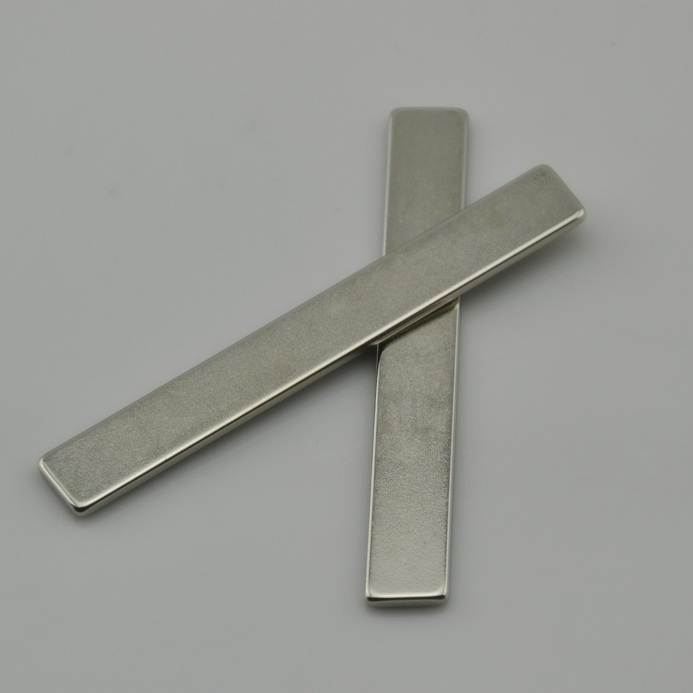 Thin rectangle magnet