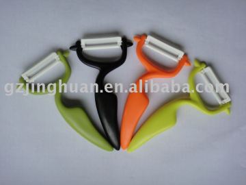 Ceramic blade peeler with ABS handle