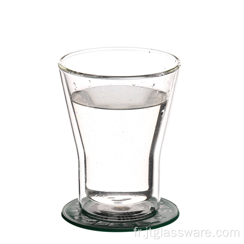 Tasse de verre à vin d&#39;eau