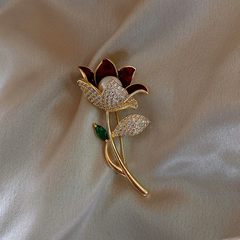 Superstarer Ready to Ship Lovely Diamond Petals Pearl Brooch