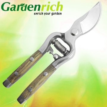 RG1203 stainless steel wooden handle bypass tree pruners