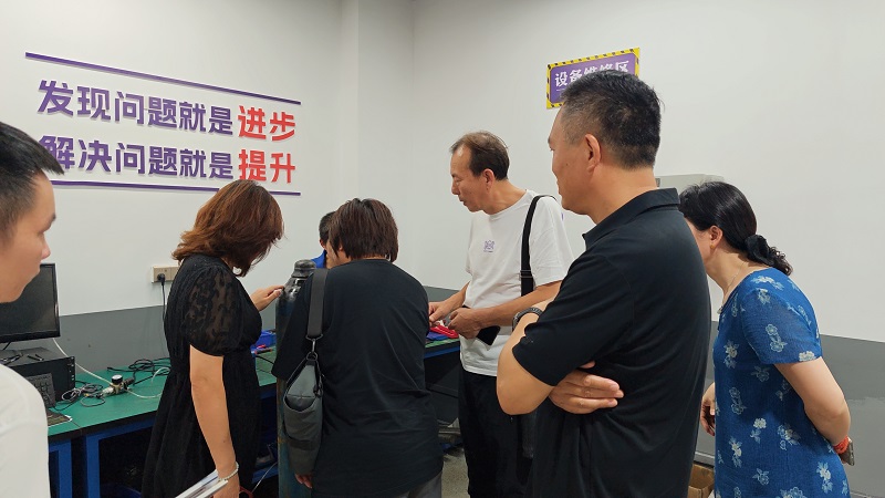 The China Industrial Gases Association and the Chongqing Gas Industry Association jointly visited Chuke Intelligent, charting a new path for collaborative industrial development!