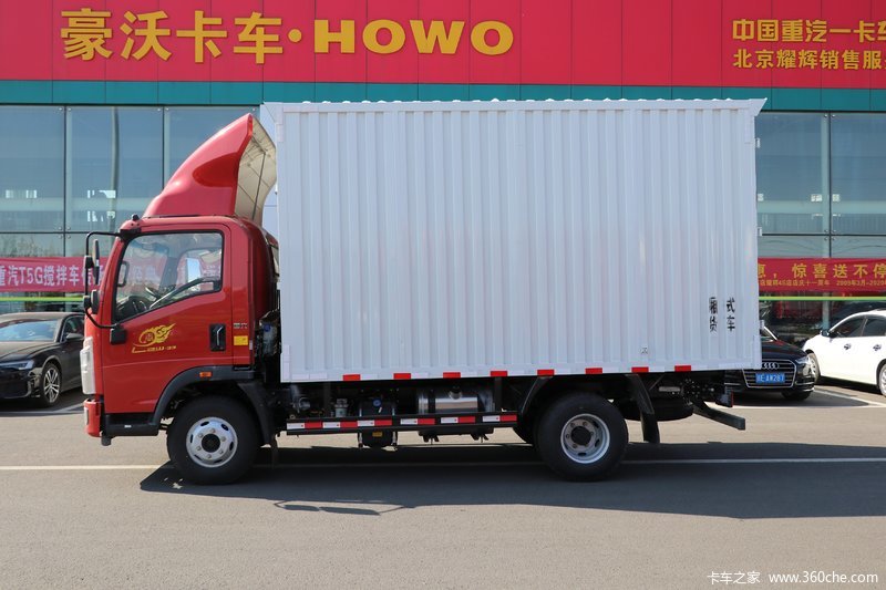 SINOTRUK HOWO 4x2 light duty 10 tons van cargo truck