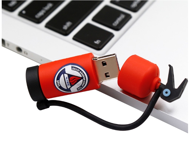 قضية التوصيل بالماء مخصصة لينة غطاء سيليكون USB