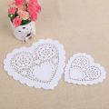 Andere Farbe Herz Lace Papier Deckchen