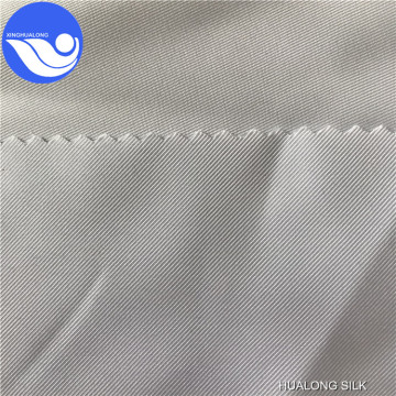 Габардиновая ткань, используемая для изготовления брюк.