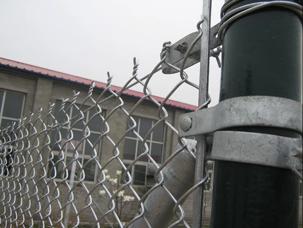 hot sale Galvanized chain link wire mesh fence