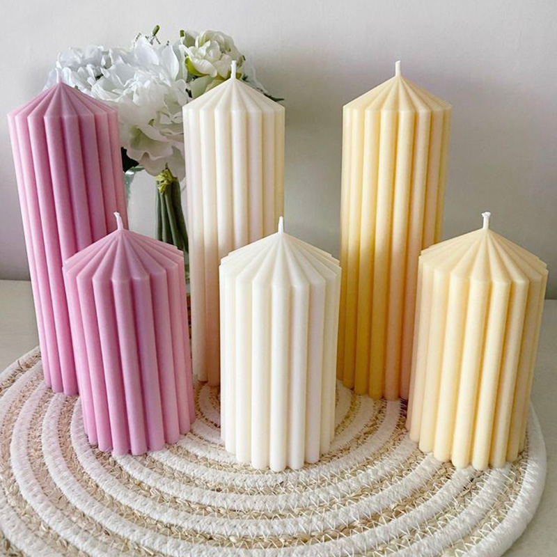 Каляровыя свечкі без водару каляднага ўпрыгожвання дома