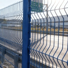 Curved Metal Fencing Welded Wire Mesh Backyard Fence