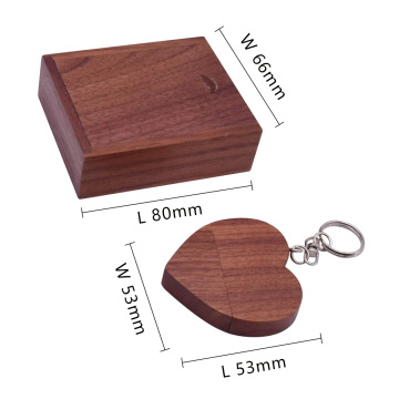 Unidad flash USB de madera en forma de corazón