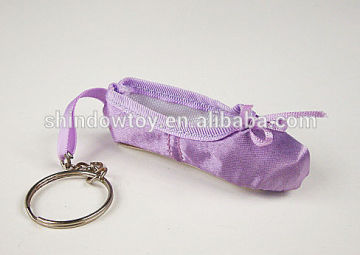 dancing shoe keychain
