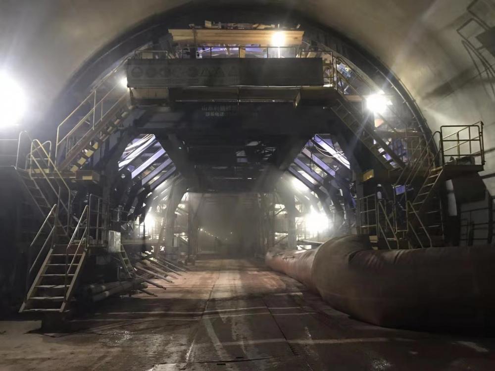 Coffrage en acier ferroviaire pour la construction de tunnels