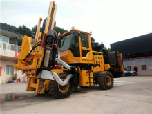 hydraulic oil impacting pile driver