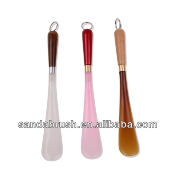 shoe horn with wooden handle