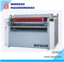 Glue spreader machine