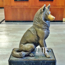 Indoor home decoration art life size metal bronze husky dog statue