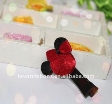 Handmade grosgrain ribbon hair bow