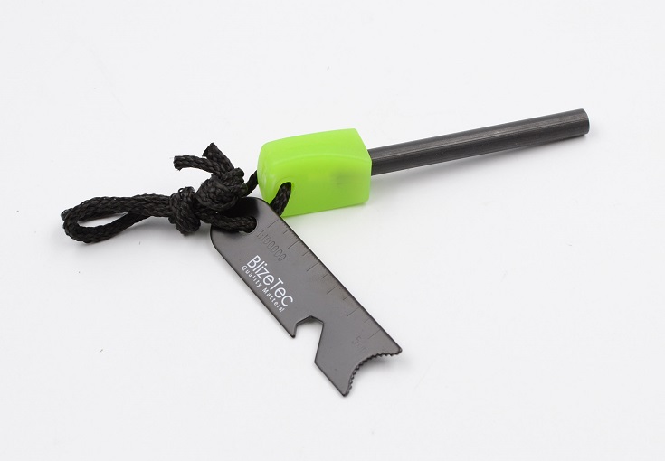 Luminous ferro rod fire starter with handle glow in the dark,Outdoor magnesium flint fire starter with luminous handle