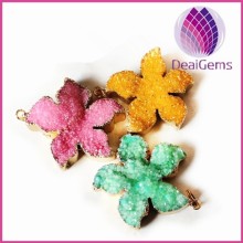 wholesale flower shape druzy crystal pendant with gold frame