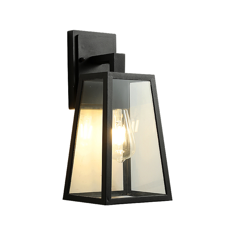 Classic Outdoor Wall Lamp