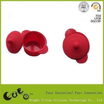 Mini silicone bowl with lid