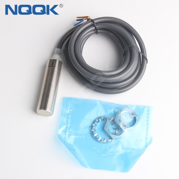 Proximity switch E2E2-X5B1 Inductive sensor