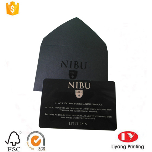 Carta in PVC nero personalizzato con stampa oro