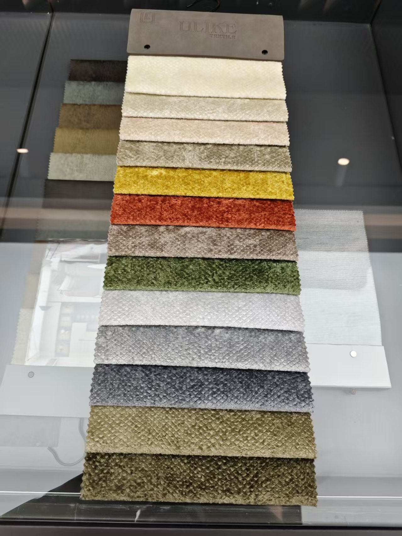 پارچه مخملی velvet fabric