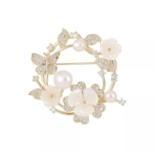 Pearl flower round brooch