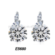 2015 fashion round cubic zirconia white stone stud earring
