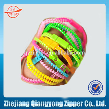 hot wholesale plastic zipper bracelets for fashion