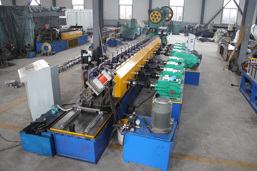 China supplier high precision solar strut channel forming machine