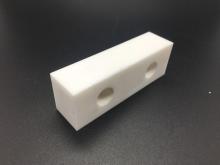 Machining of threaded ceramic alumina components