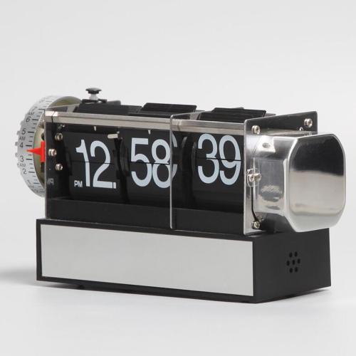 Simple Flip Clock with Alarm Function