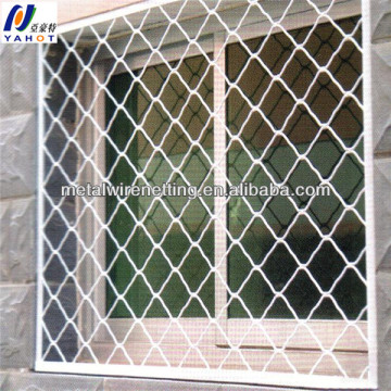 Beautiful Grid Mesh Fencing