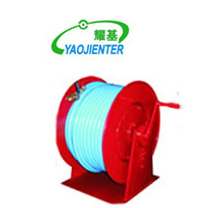 Hand operated hose reel