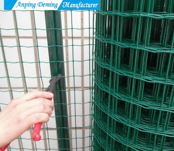 High Quality Galvanized and PVC Coated Euro Fence