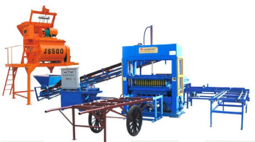 Hollow brick making machine