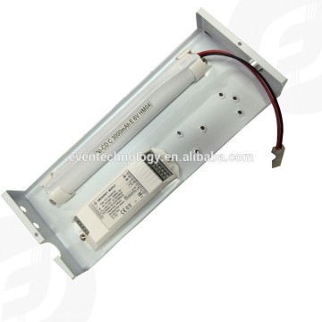 T5 fluorescent lighting fixture and electronic ballast emergency module