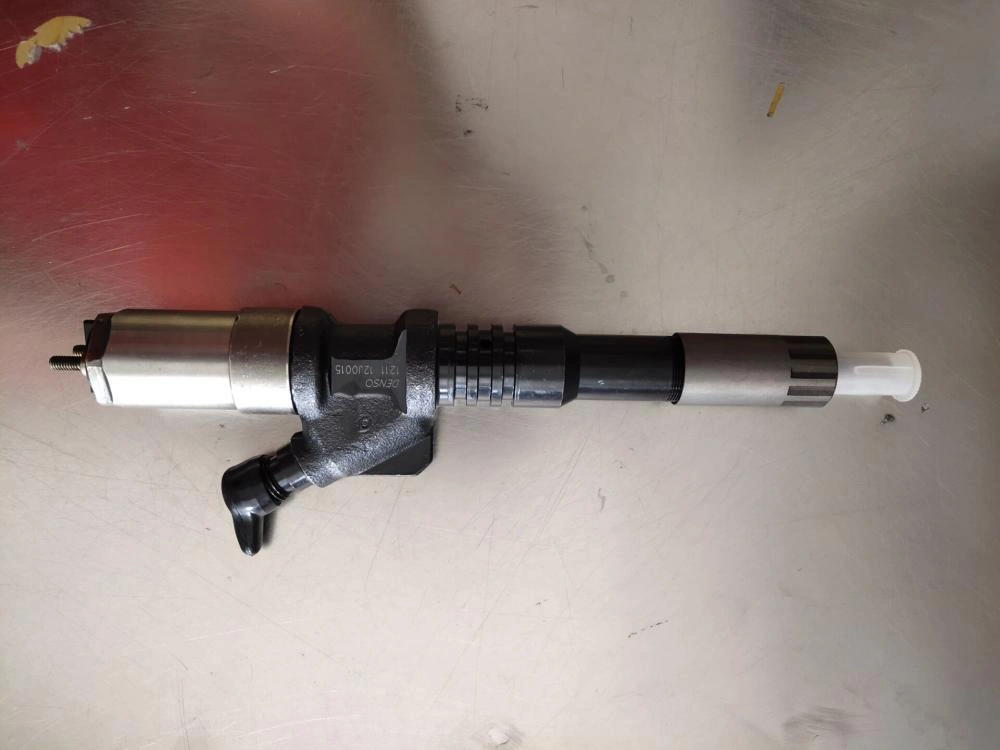 Komatsu excavator spare parts komatsu PC400-7 fuel injector