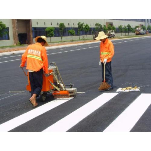 Microsphères d’indice de réfraction élevé pour peinture de marquage routier