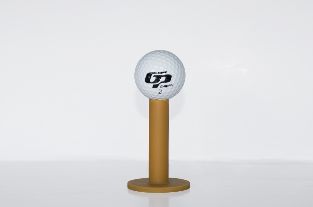 بطولة كرة الغولف مع شعار كرة الجولف